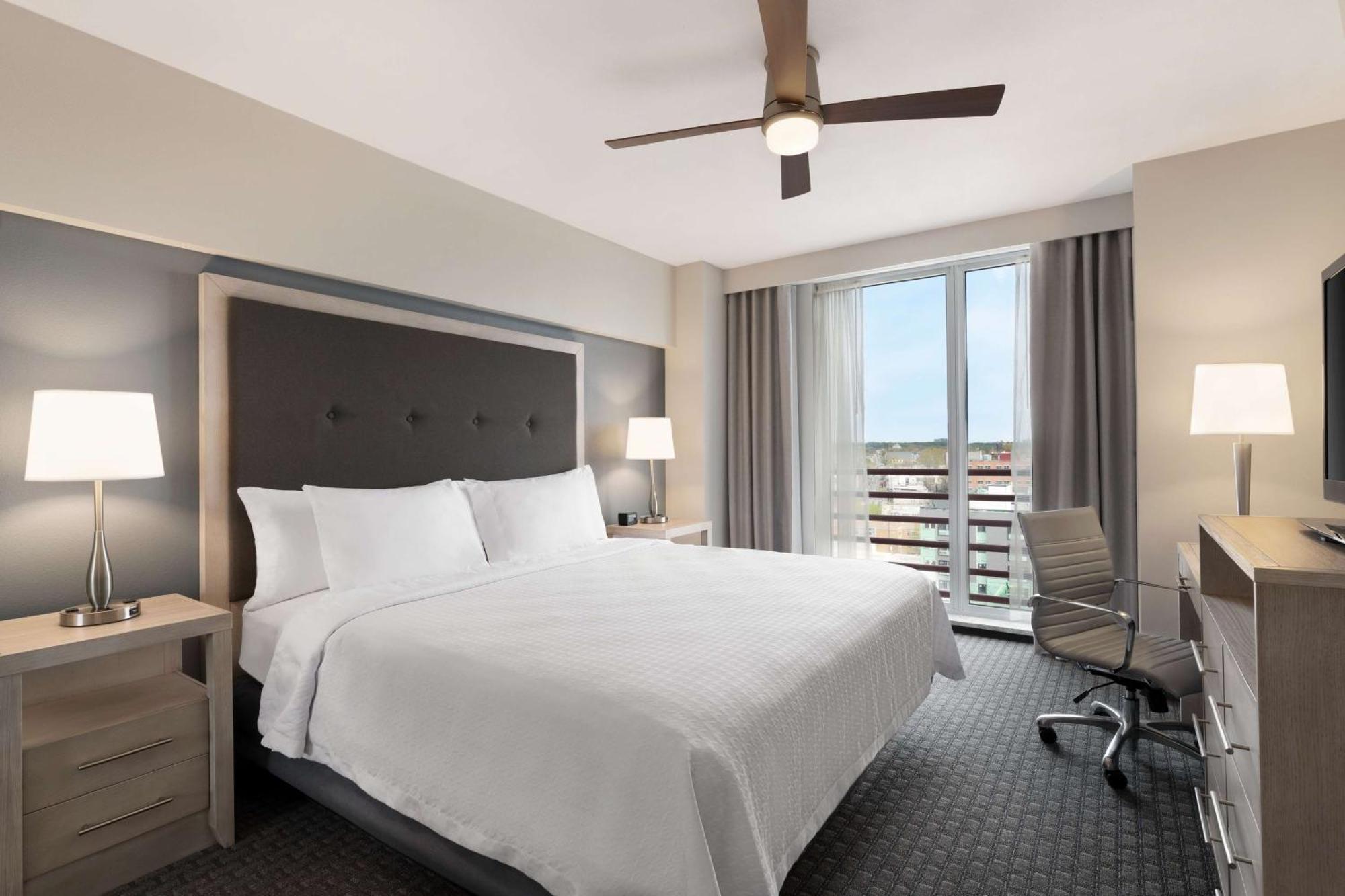 Homewood University City 3*