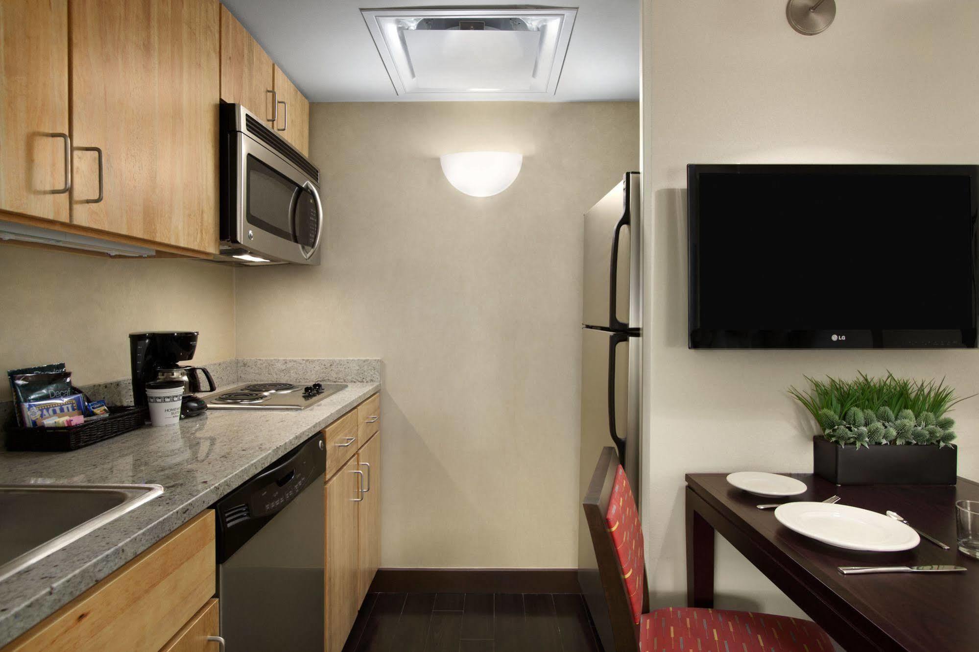 Homewood University City 3*